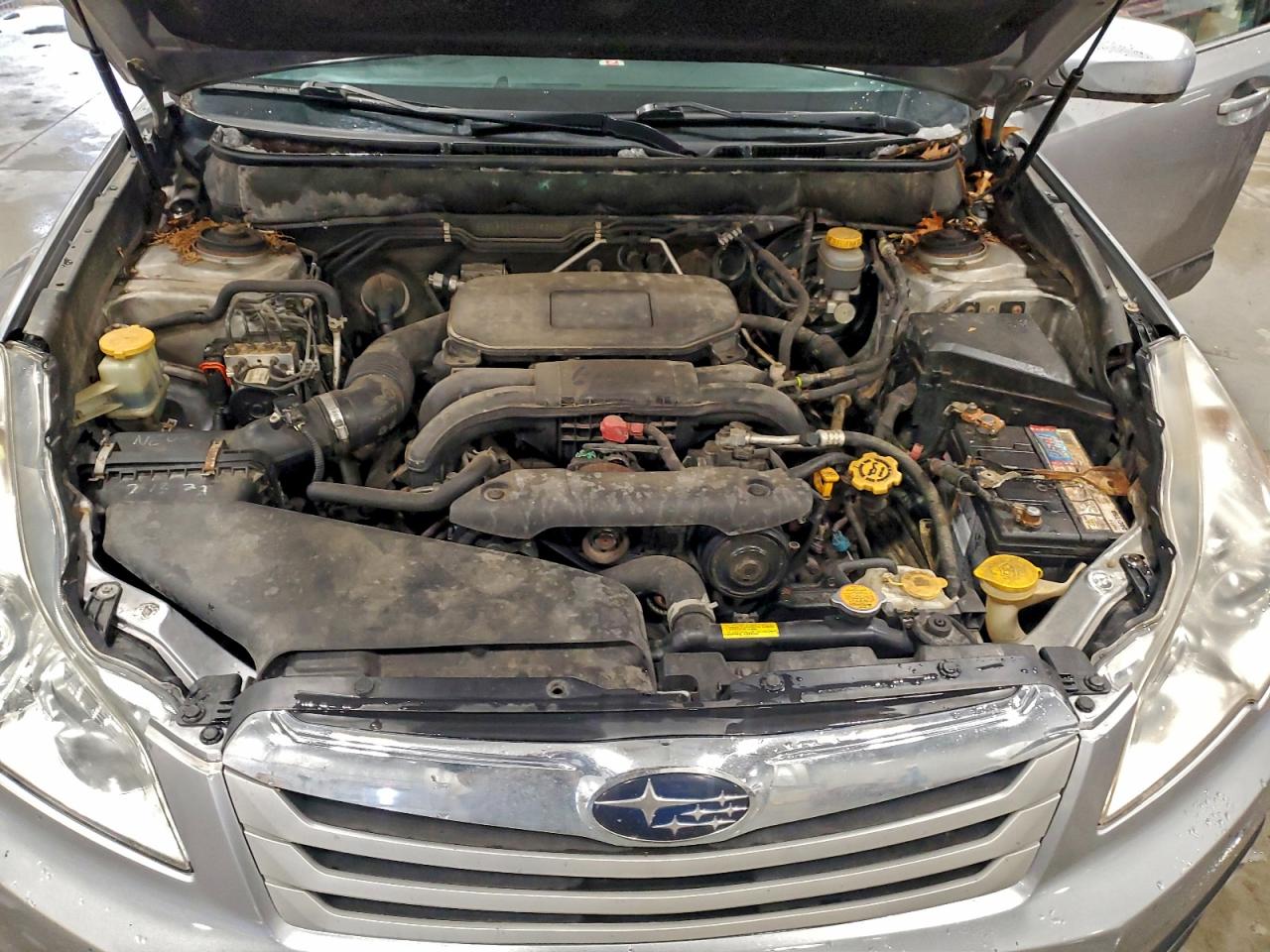 2010 SUBARU OUTBACK 2.5I PREMIUM photo 12