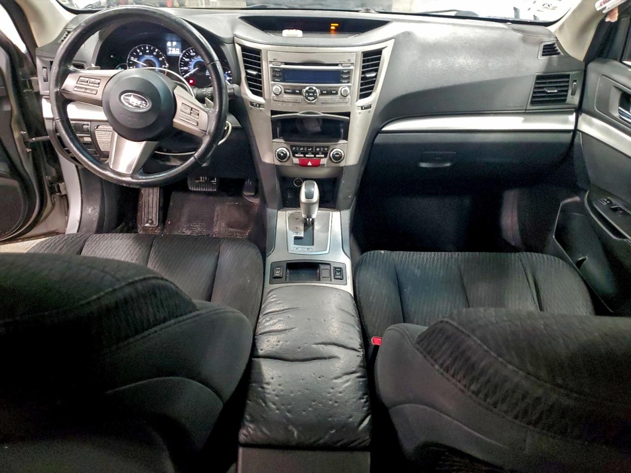 2010 SUBARU OUTBACK 2.5I PREMIUM photo 8