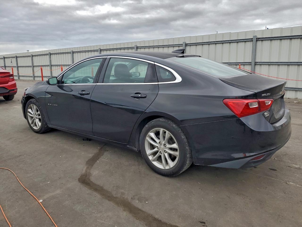 2017 CHEVROLET MALIBU LT photo 2