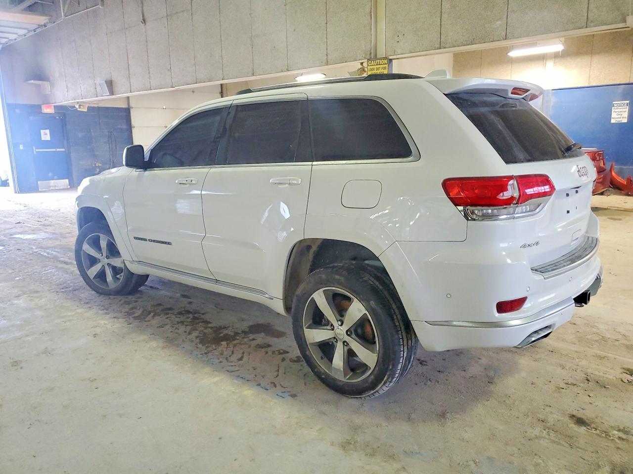 2018 JEEP GRAND CHEROKEE SUMMIT photo 4