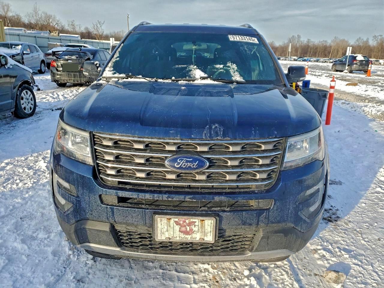 2017 FORD EXPLORER XLT photo 5