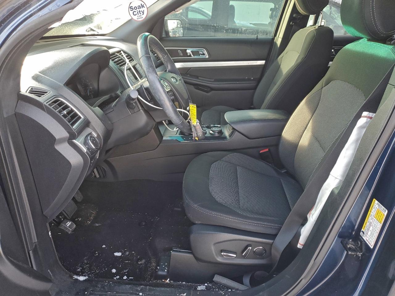 2017 FORD EXPLORER XLT photo 7