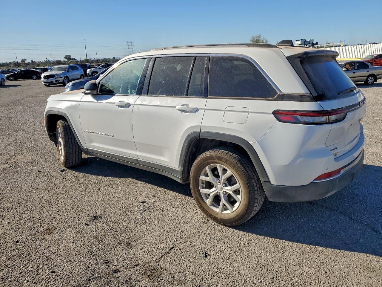 2023 JEEP GRAND CHEROKEE LIMITED photo 3
