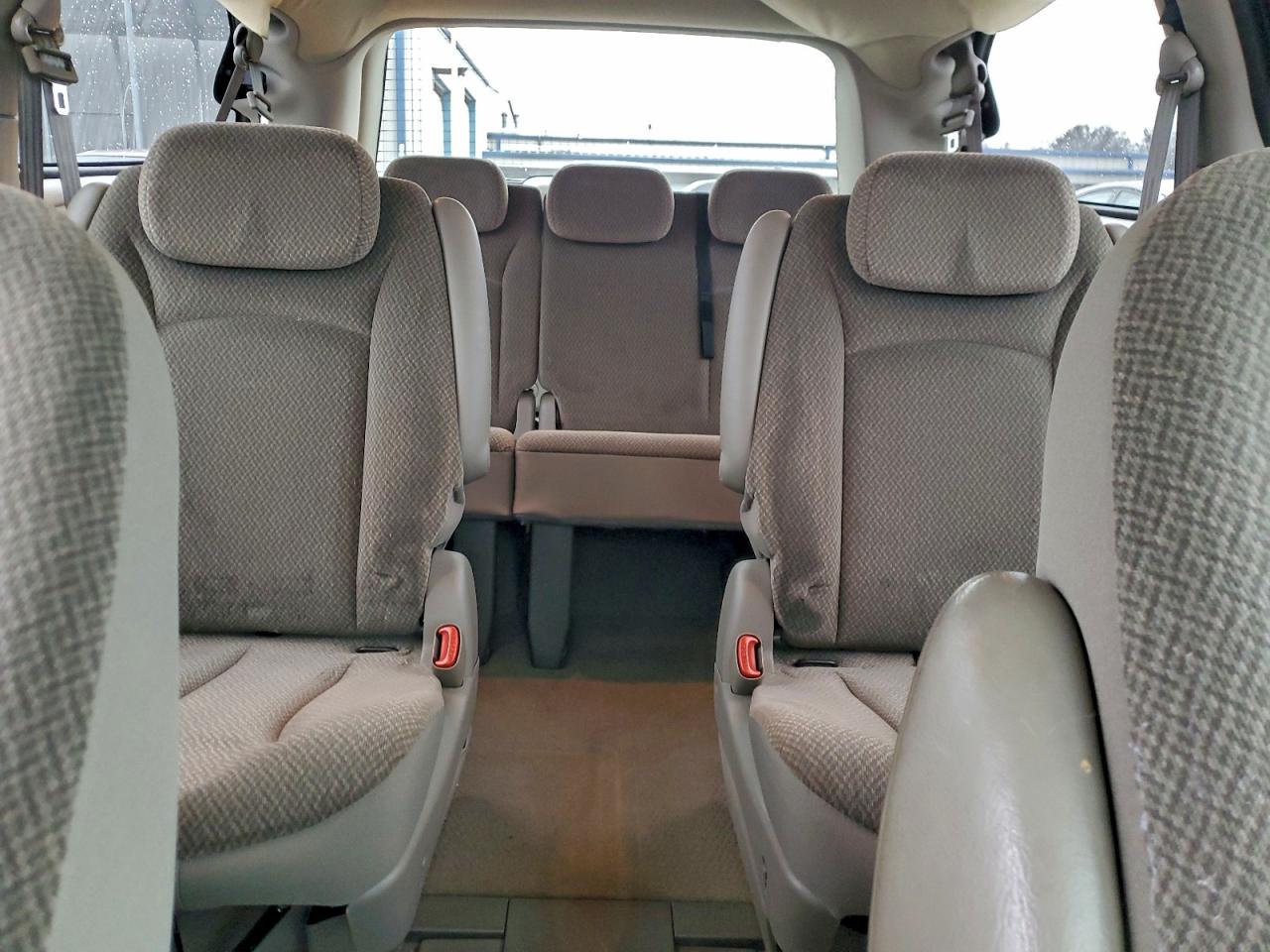 2005 CHRYSLER TOWN & COUNTRY TOURING photo 10