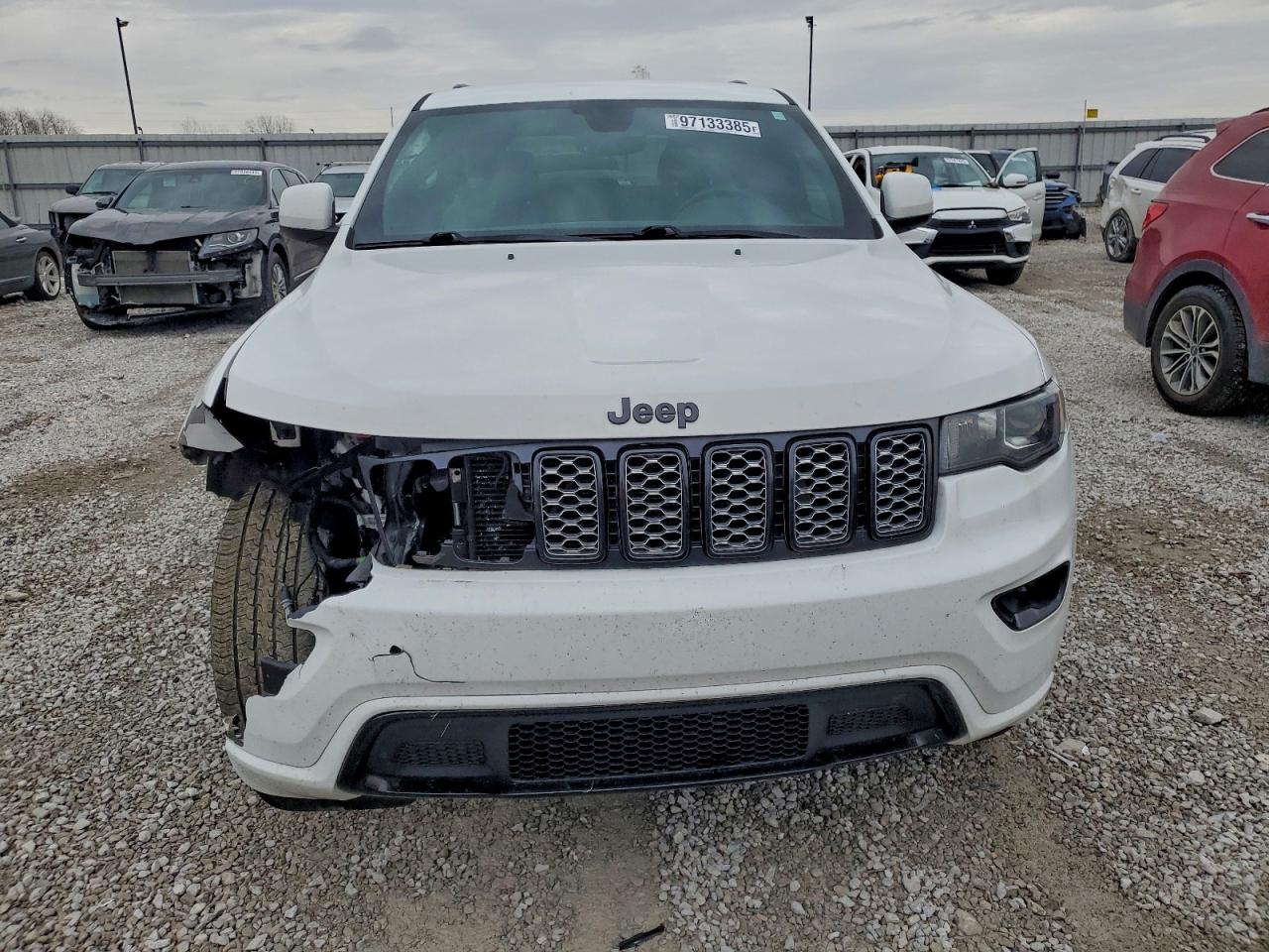 2018 JEEP GRAND CHEROKEE LAREDO photo 13