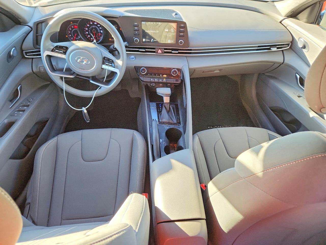 2023 HYUNDAI ELANTRA SEL photo 8