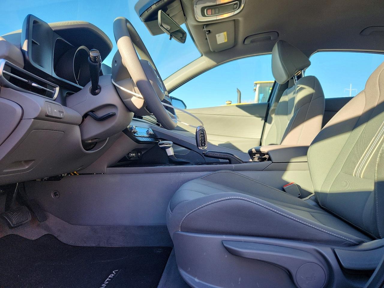 2023 HYUNDAI ELANTRA SEL photo 7