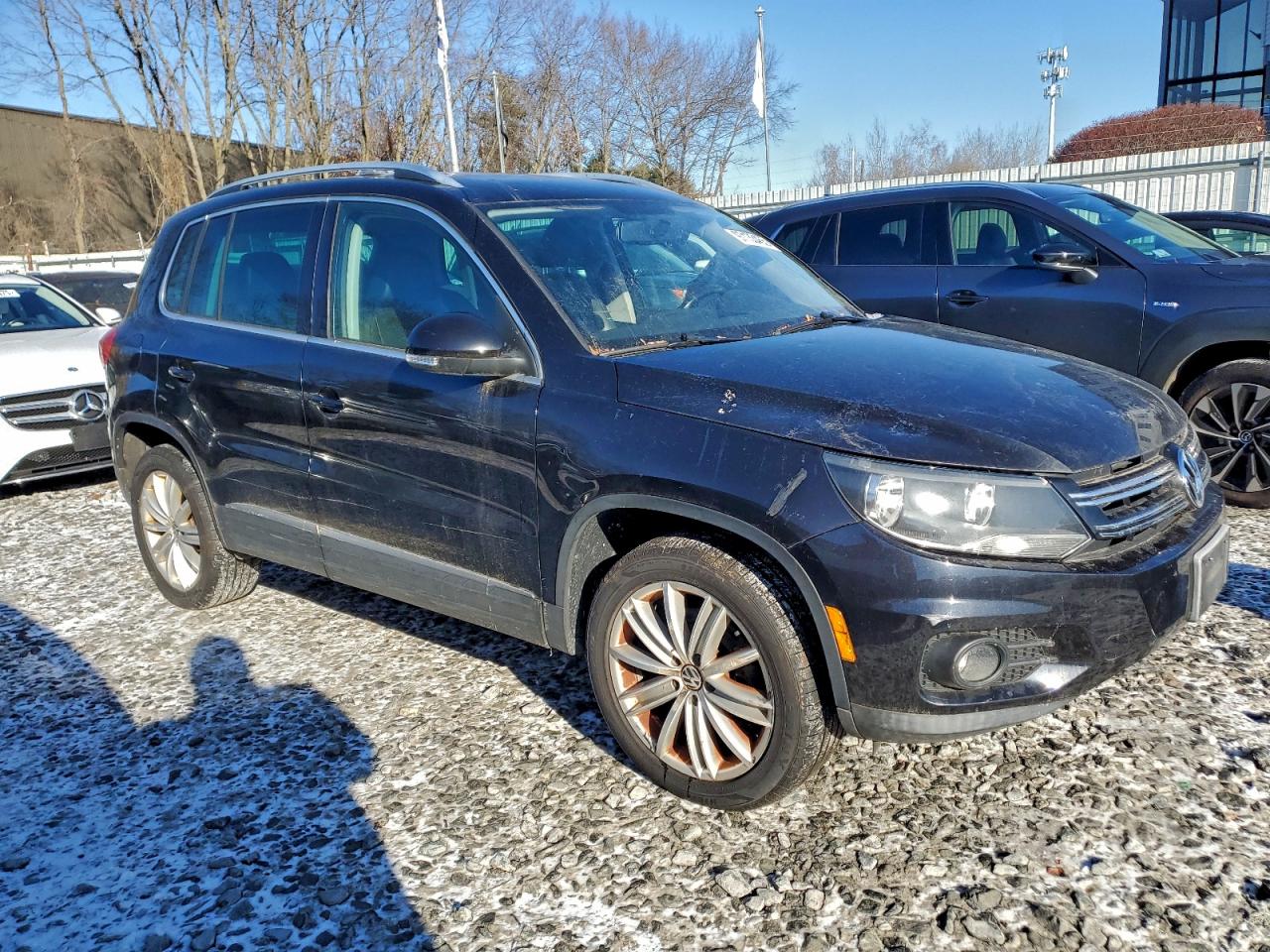 2012 VOLKSWAGEN TIGUAN S photo 7