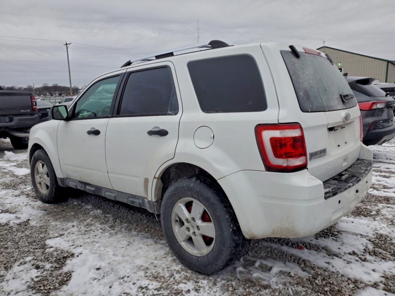 2011 FORD ESCAPE XLS photo 3
