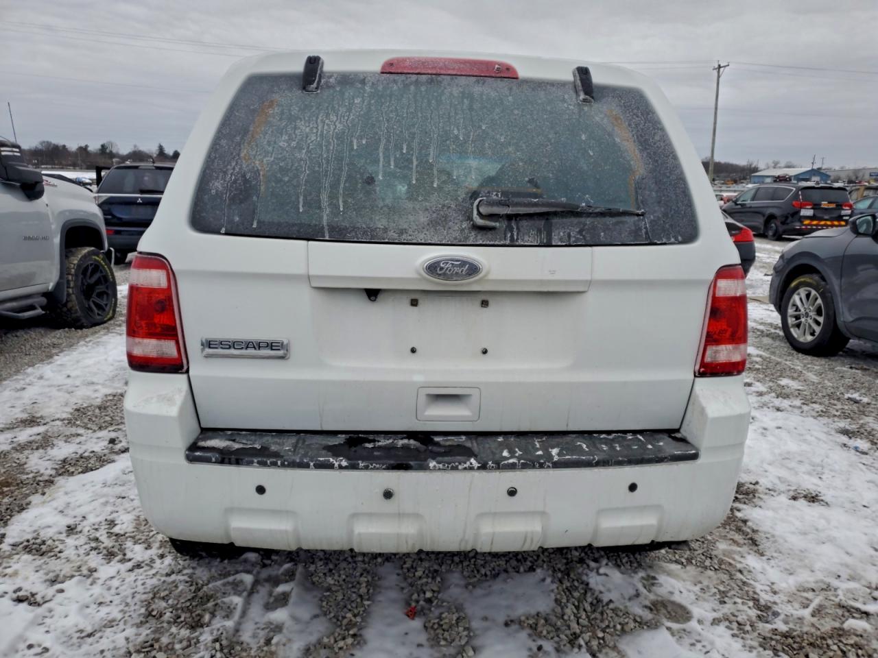 2011 FORD ESCAPE XLS photo 11