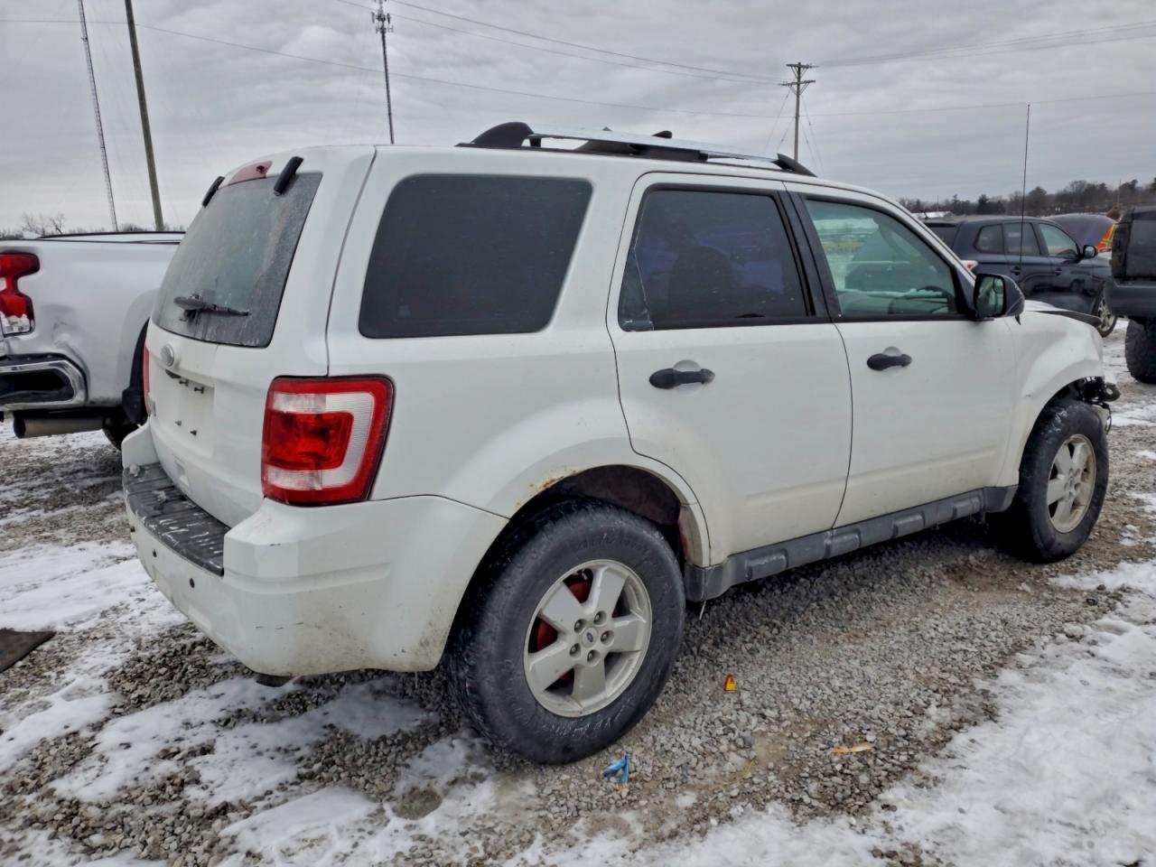 2011 FORD ESCAPE XLS photo 5