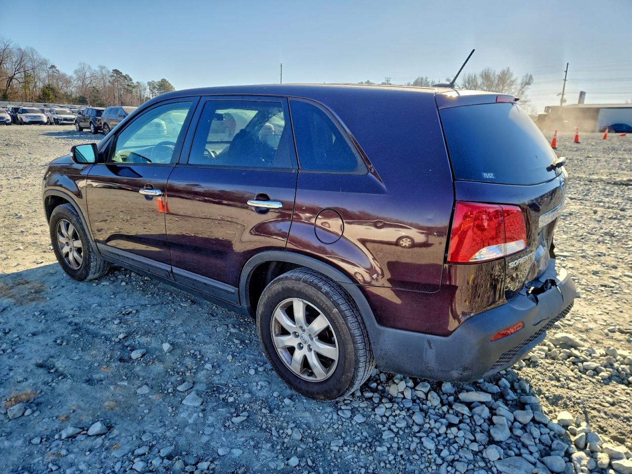 2012 KIA SORENTO BASE photo 2