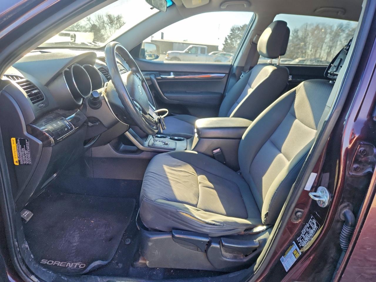 2012 KIA SORENTO BASE photo 7