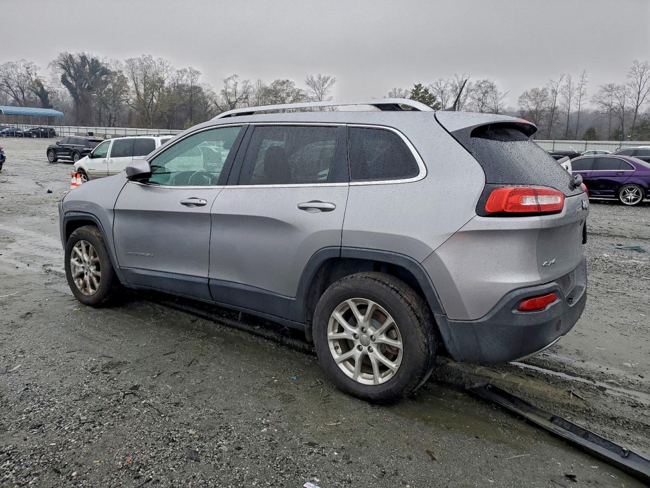 2016 JEEP CHEROKEE LATITUDE photo 4