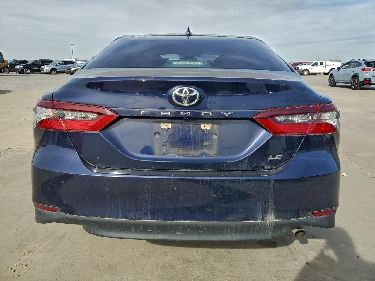 2022 TOYOTA CAMRY LE photo 6