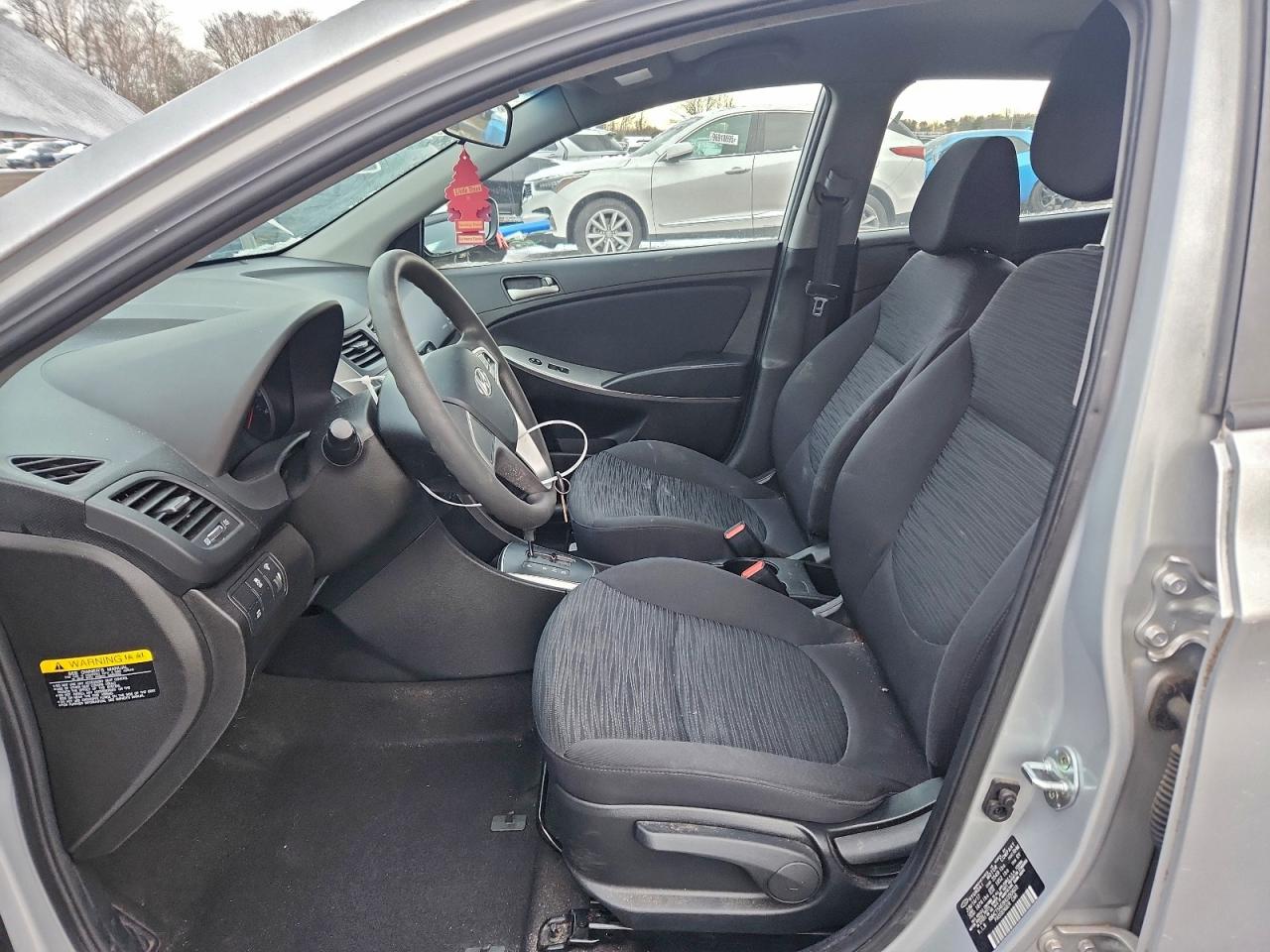 2017 HYUNDAI ACCENT SE photo 7