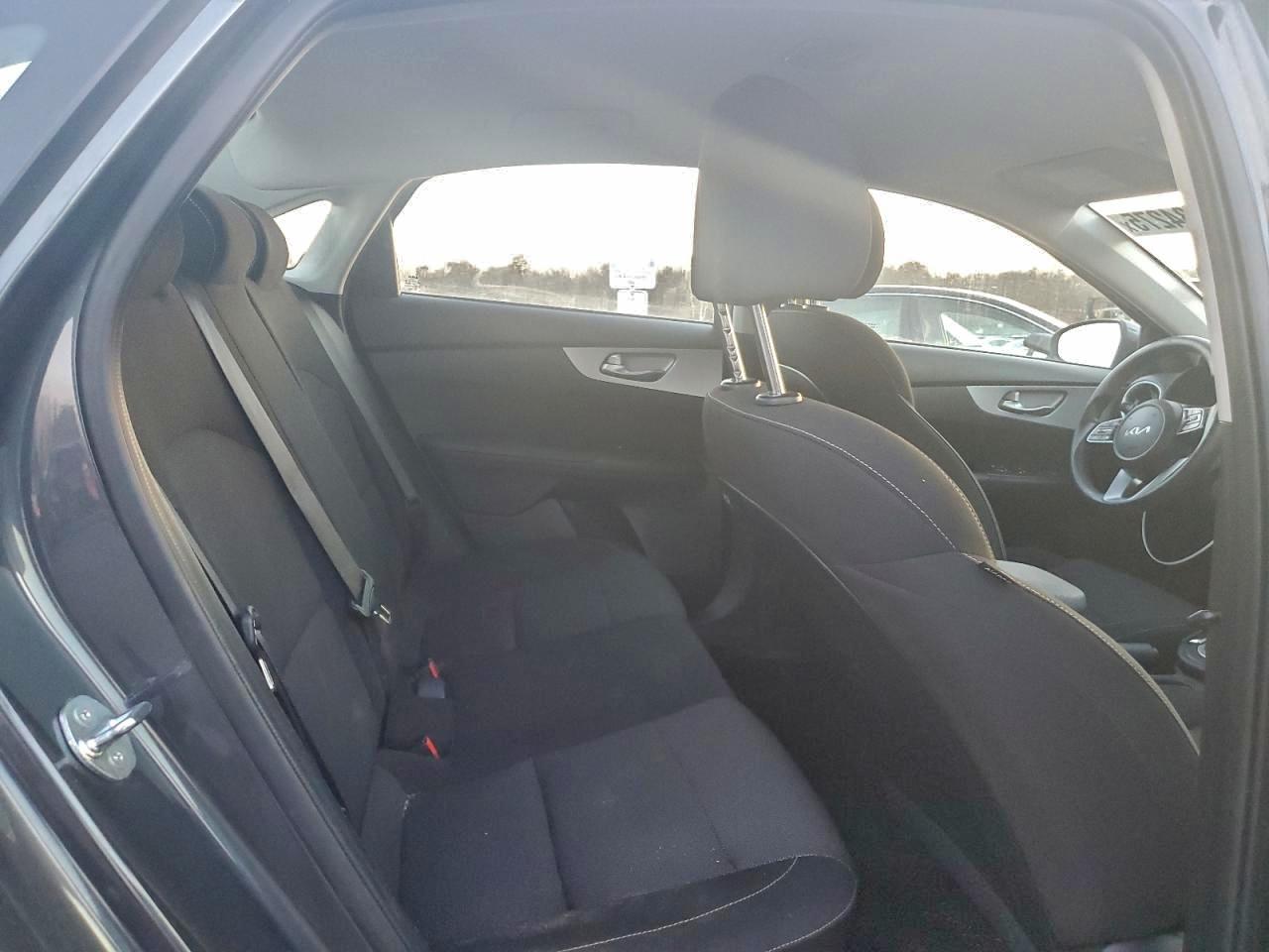 2024 KIA FORTE LX photo 10