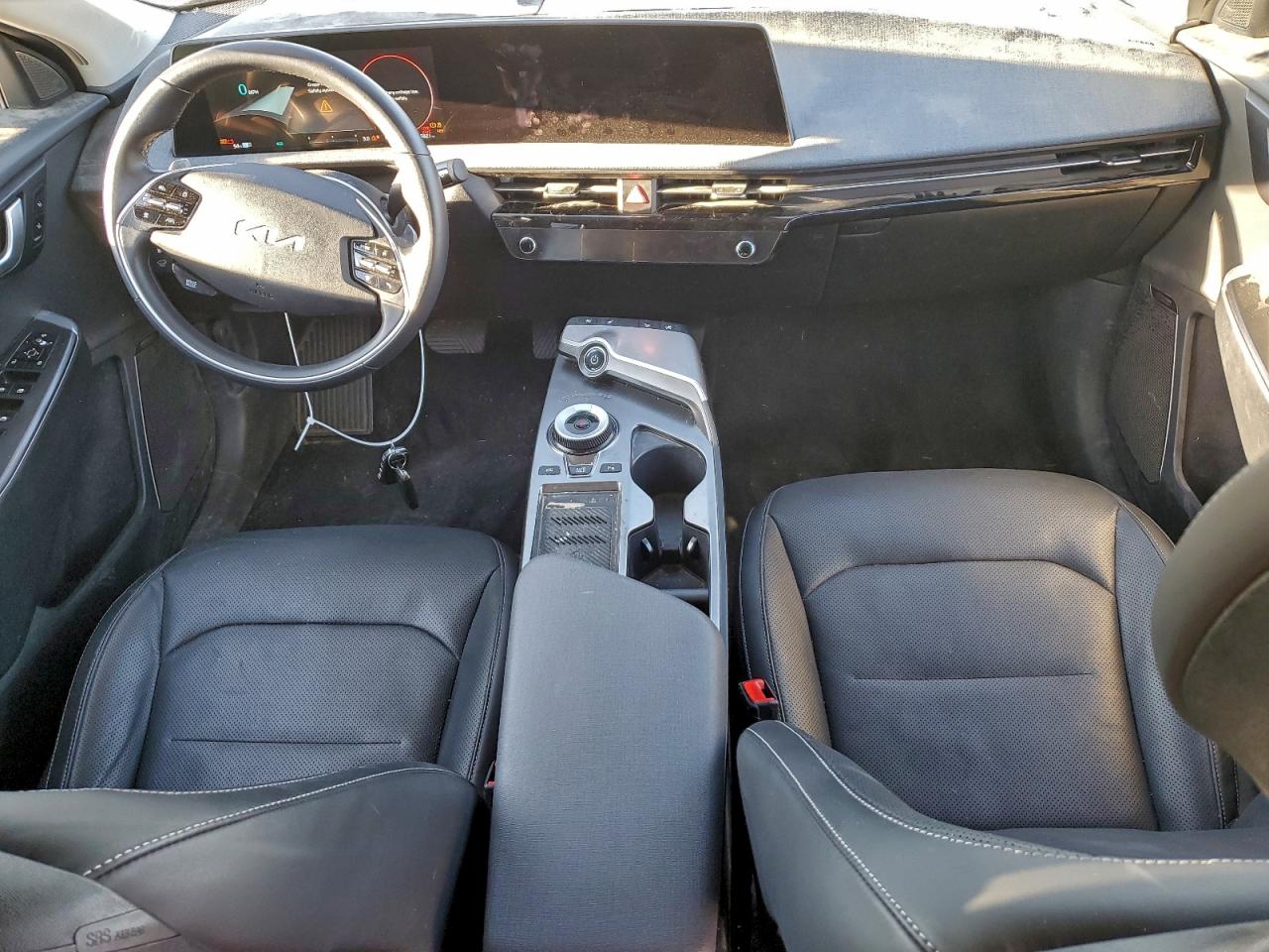 2023 KIA EV6 LIGHT photo 8