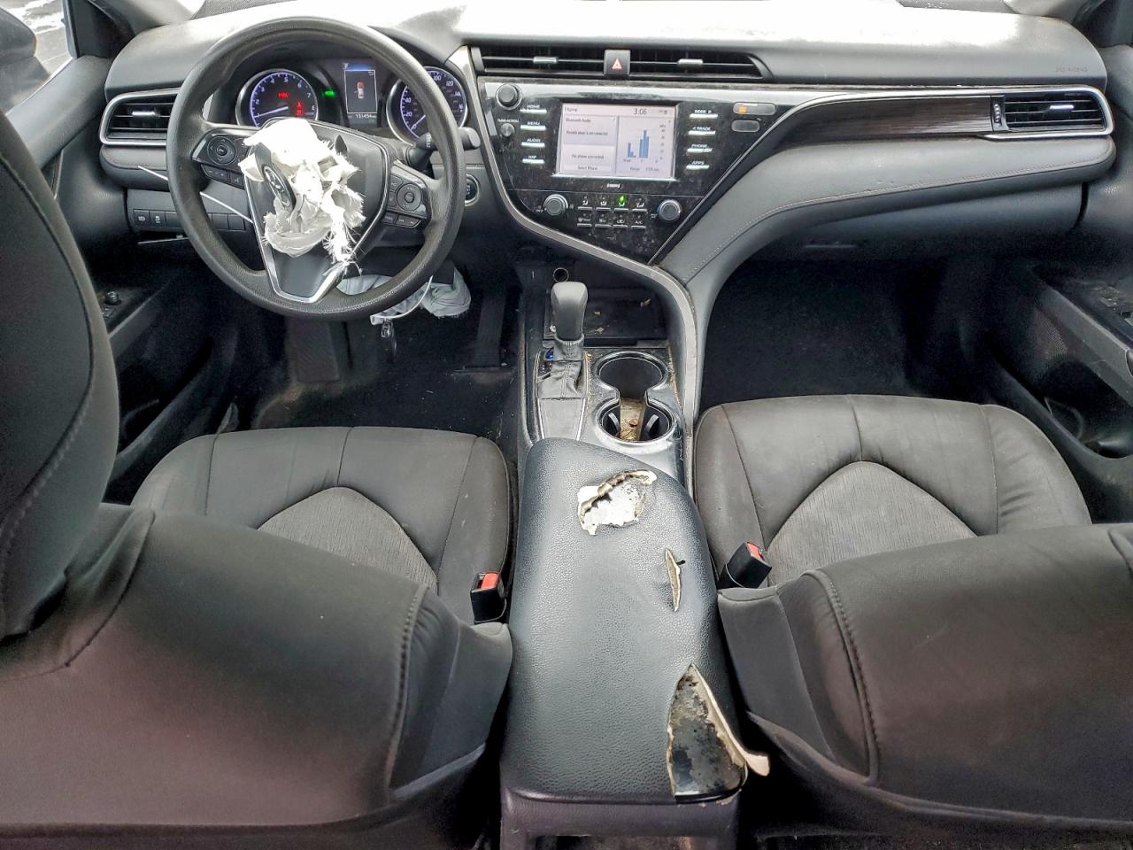 2020 TOYOTA CAMRY LE photo 8