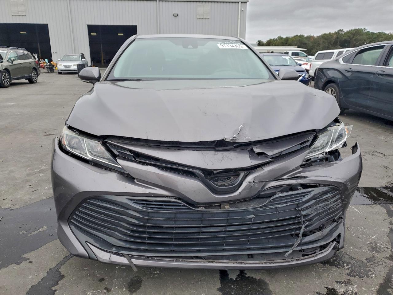2020 TOYOTA CAMRY LE photo 5