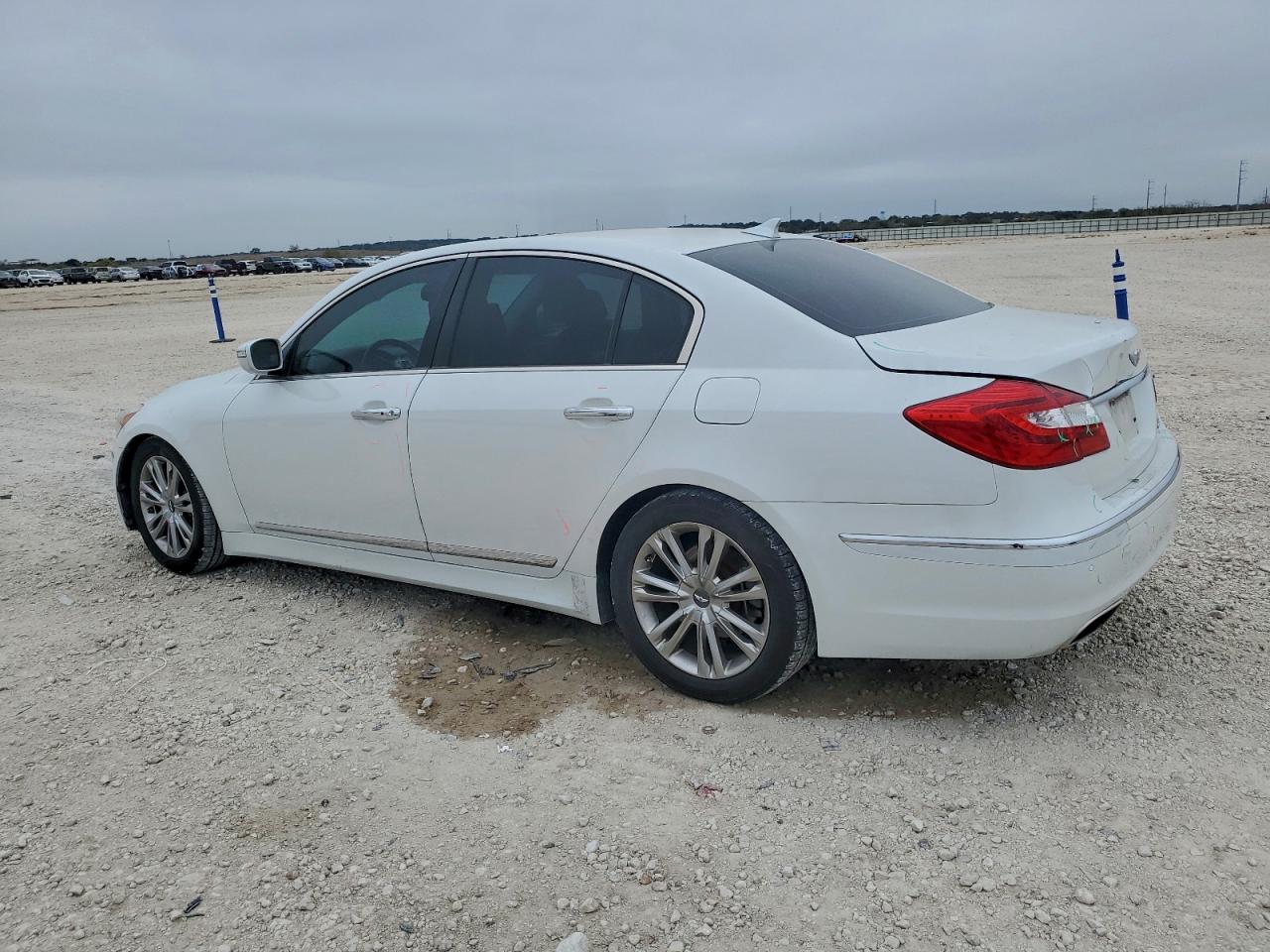 2012 HYUNDAI GENESIS 4.6L photo 4