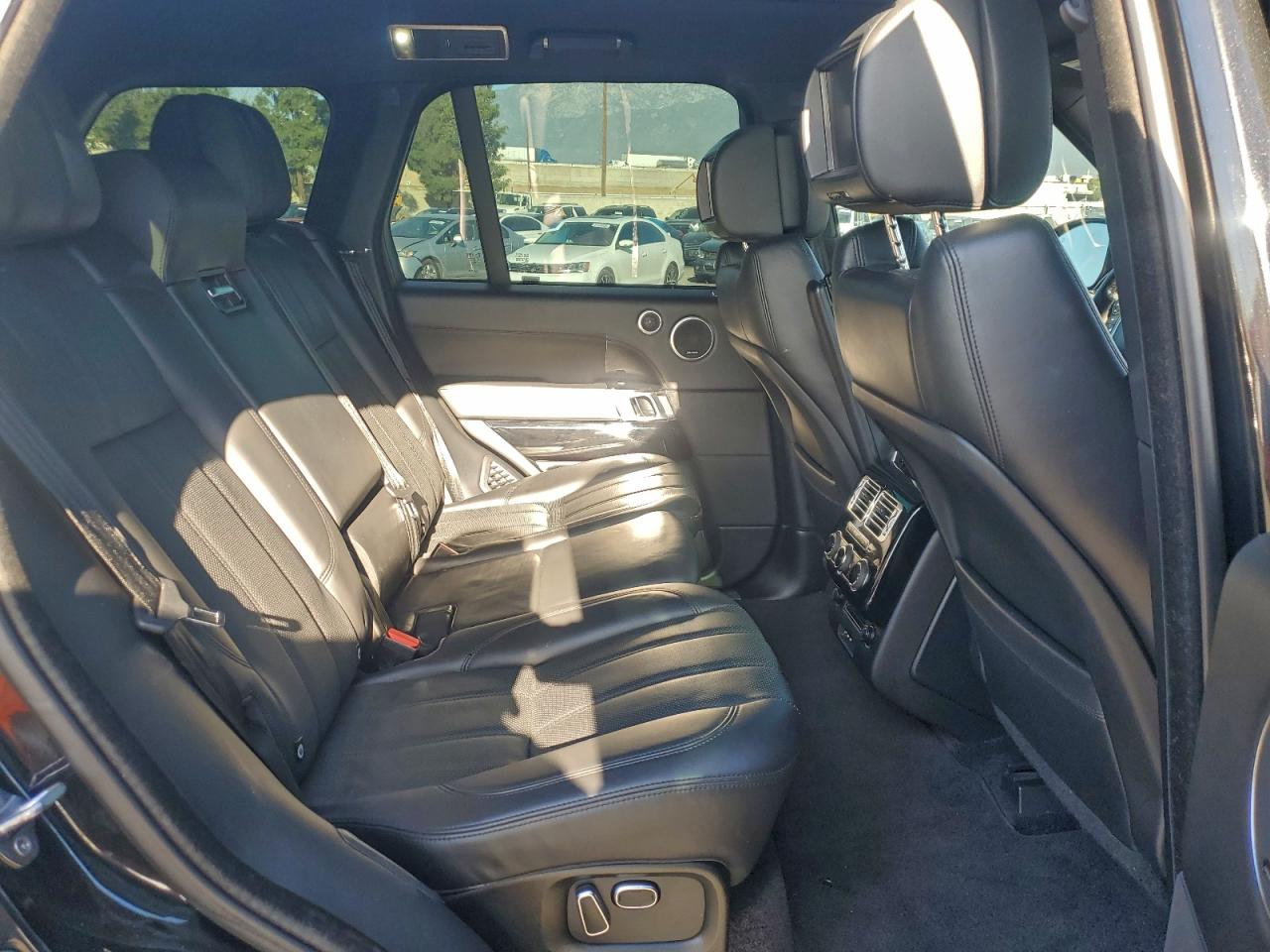 2015 LAND ROVER RANGE ROVER SUPERCHARGED photo 31