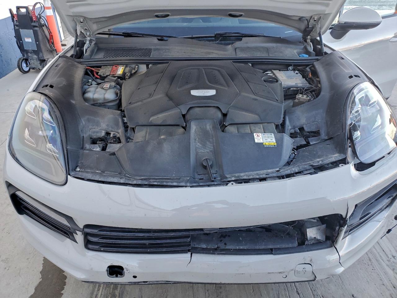 2021 PORSCHE CAYENNE S photo 21