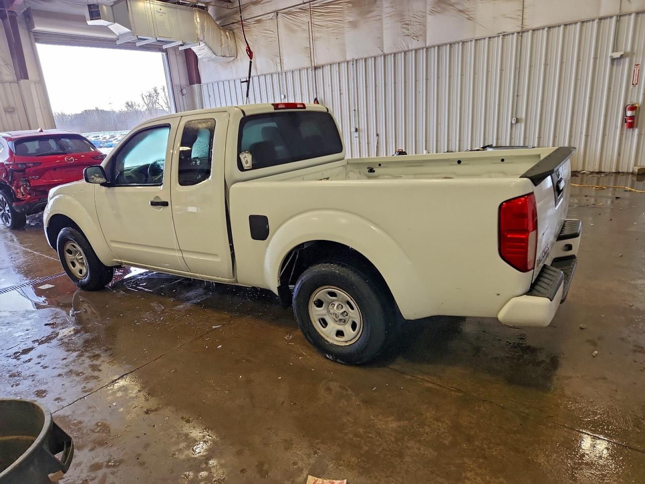 2019 NISSAN FRONTIER S photo 2