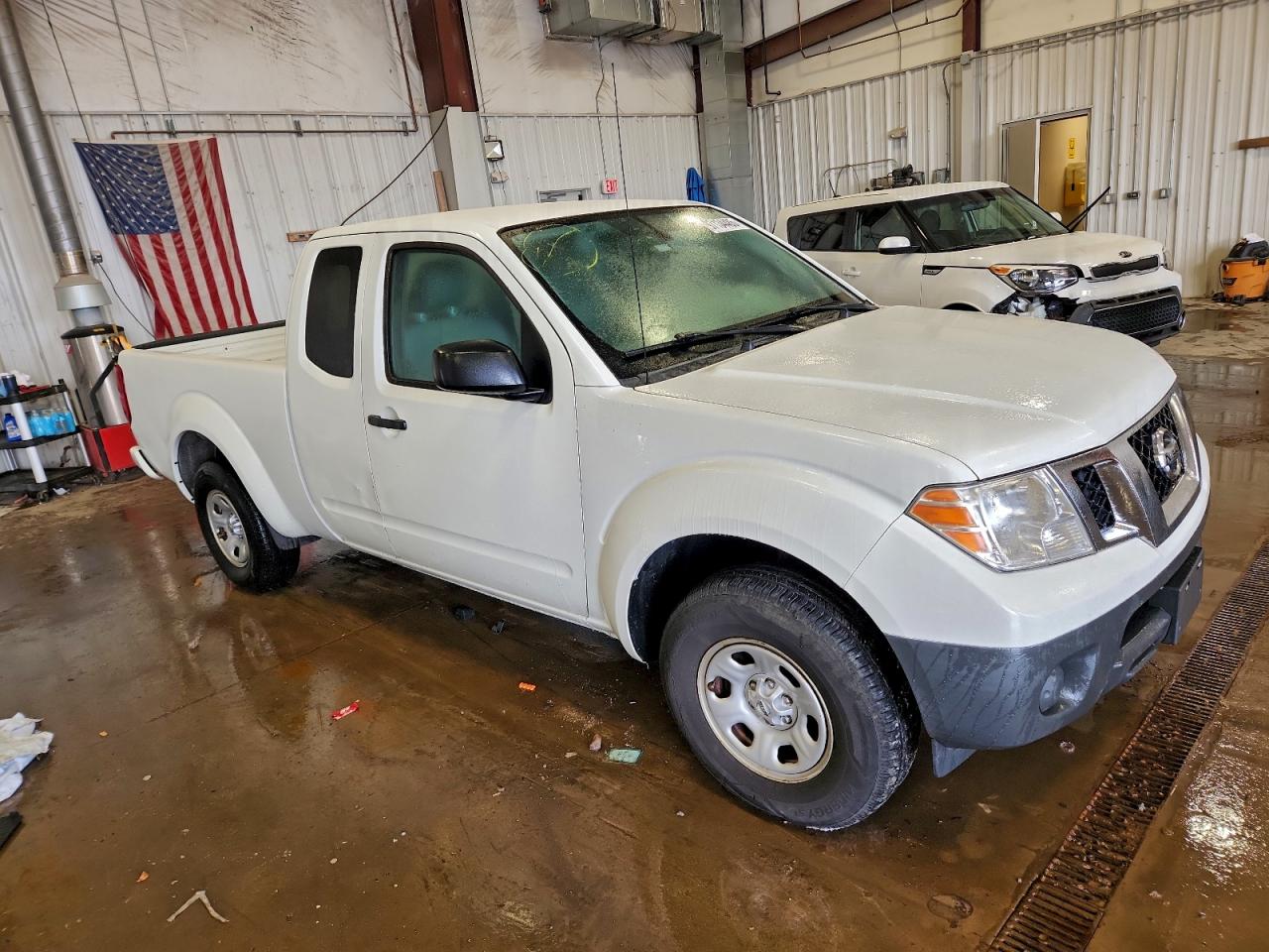 2019 NISSAN FRONTIER S photo 4