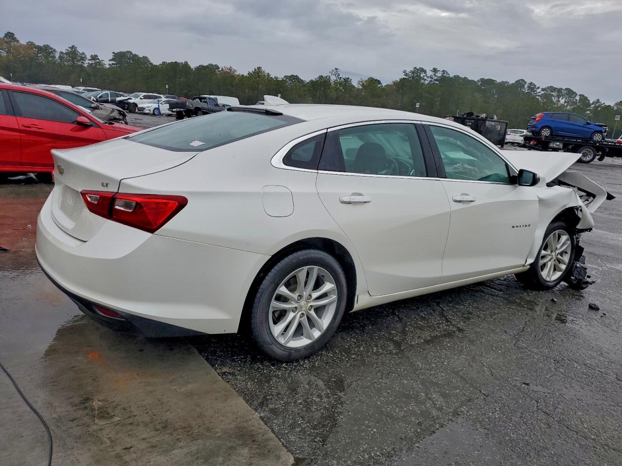 2017 CHEVROLET MALIBU LT photo 3