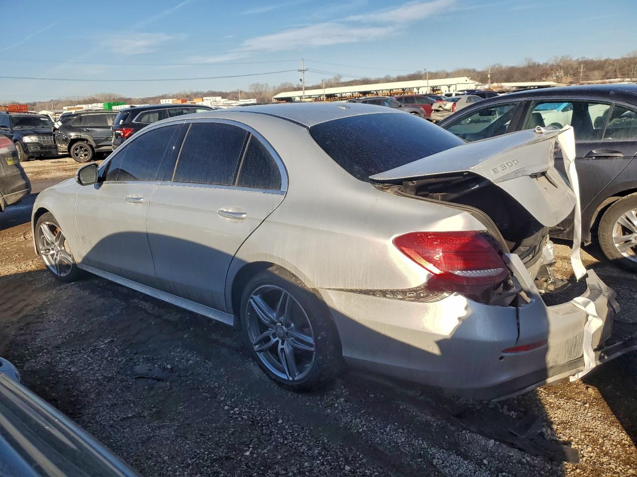 2017 MERCEDES-BENZ E 300 4MATIC photo 2