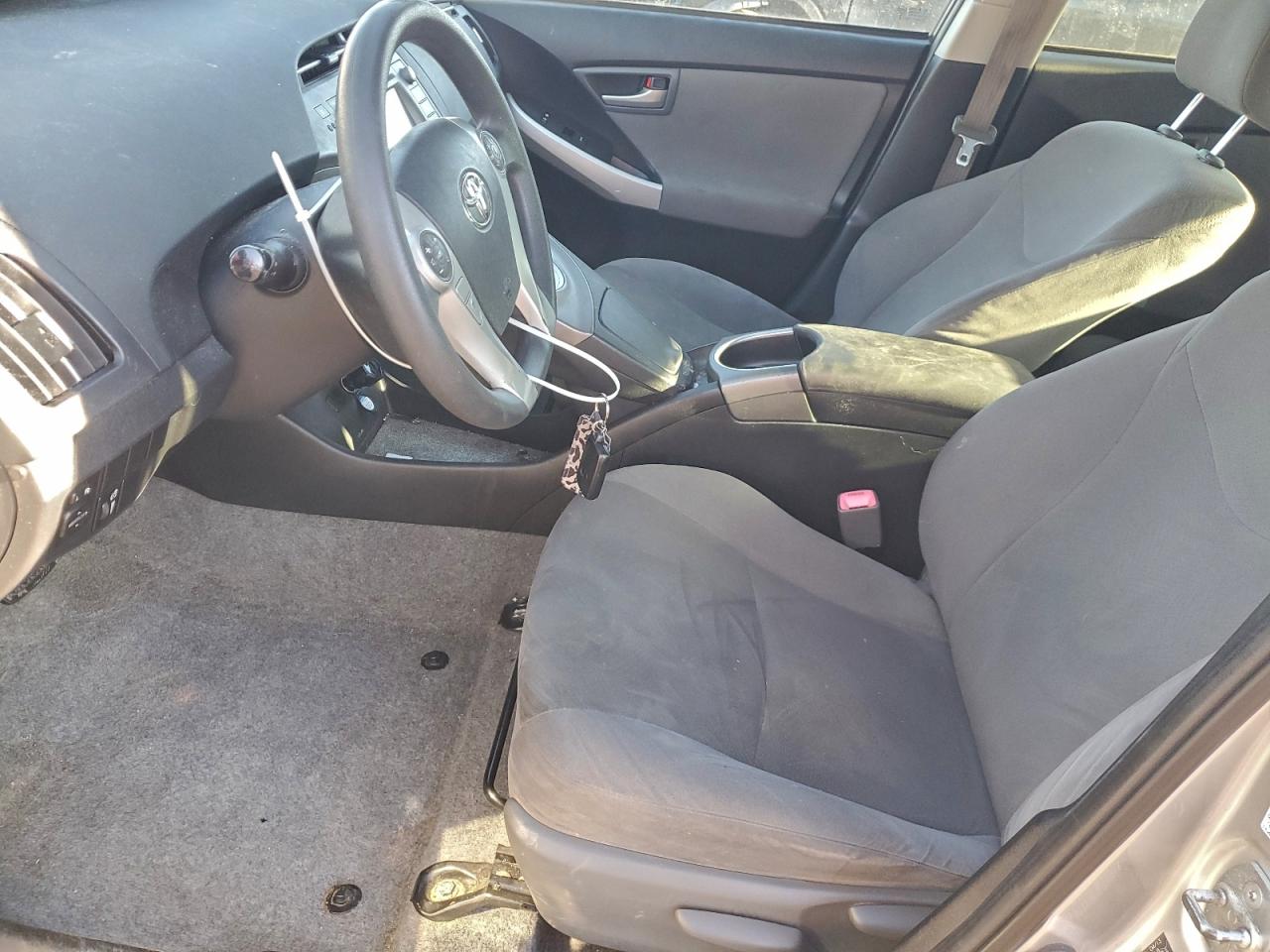 2013 TOYOTA PRIUS photo 7