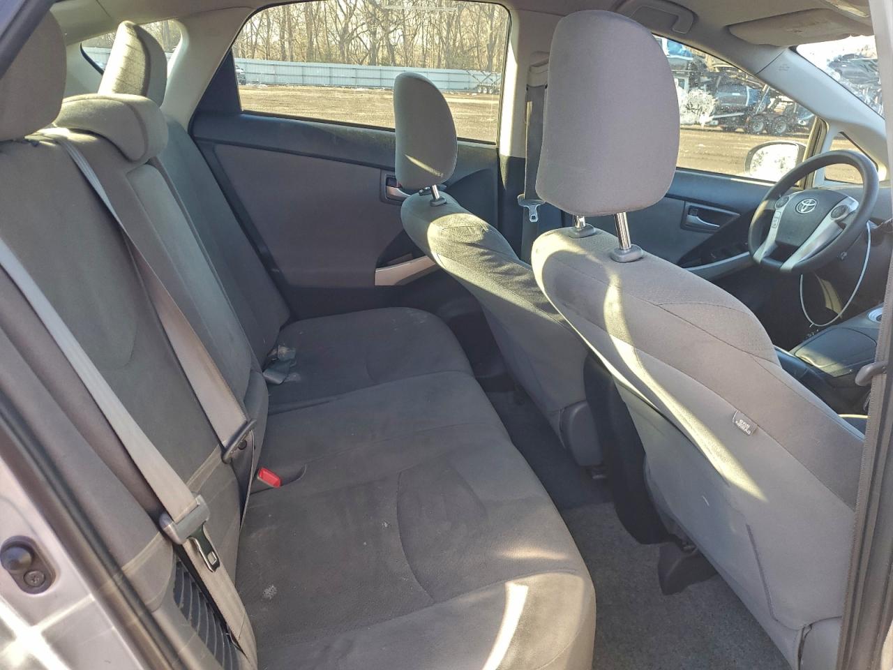 2013 TOYOTA PRIUS photo 11