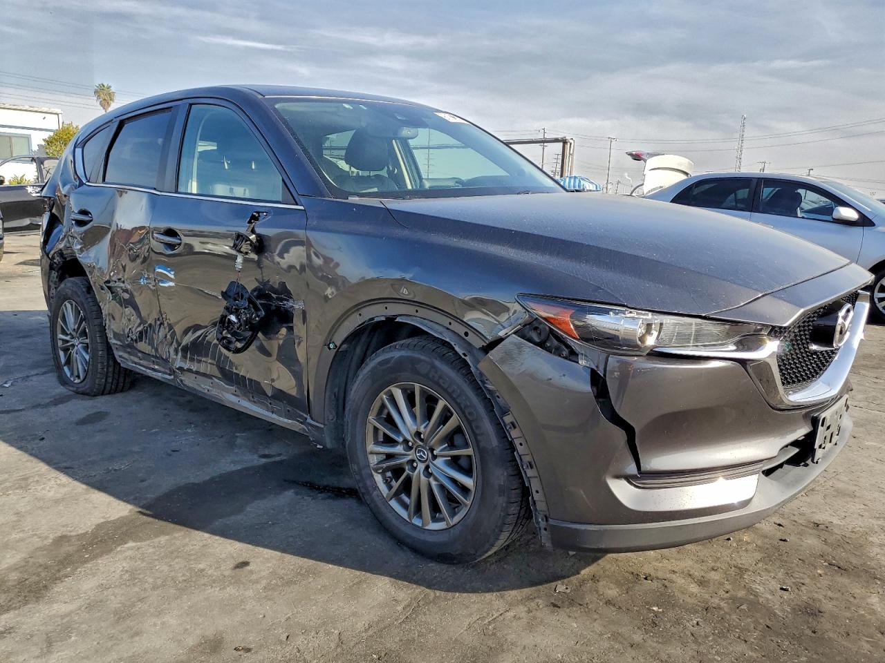 2017 MAZDA CX-5 TOURING photo 4