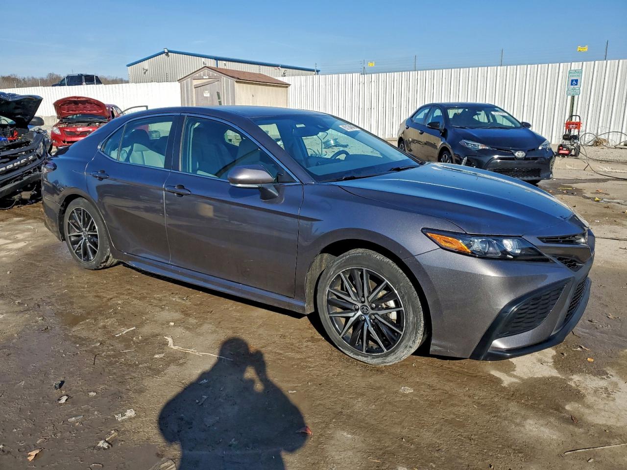 2021 TOYOTA CAMRY SE photo 4