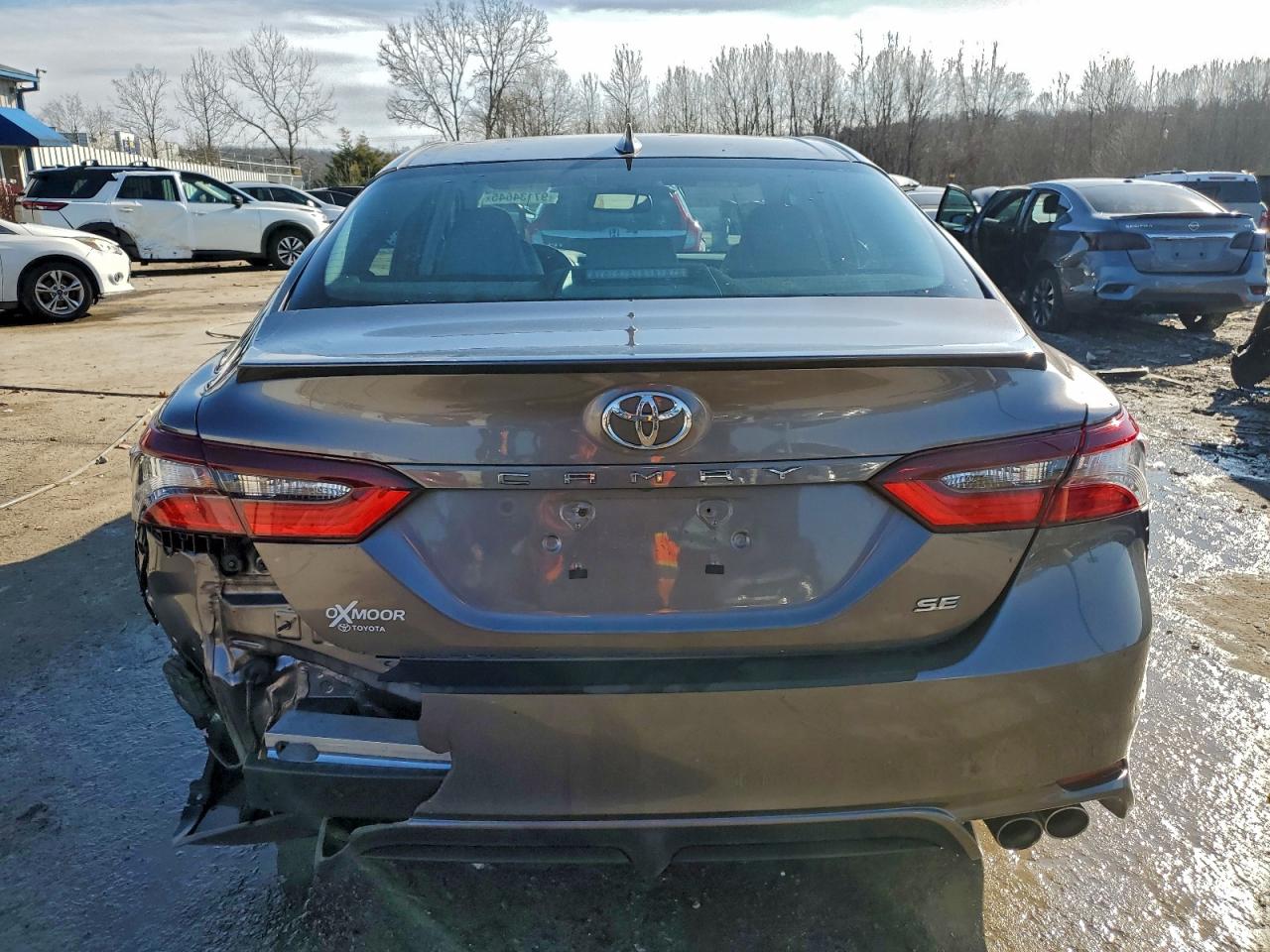 2021 TOYOTA CAMRY SE photo 6