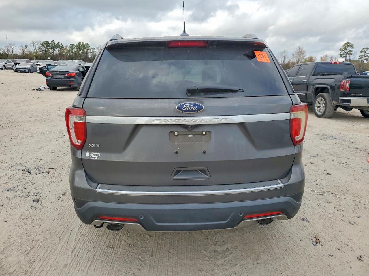 2018 FORD EXPLORER XLT photo 11