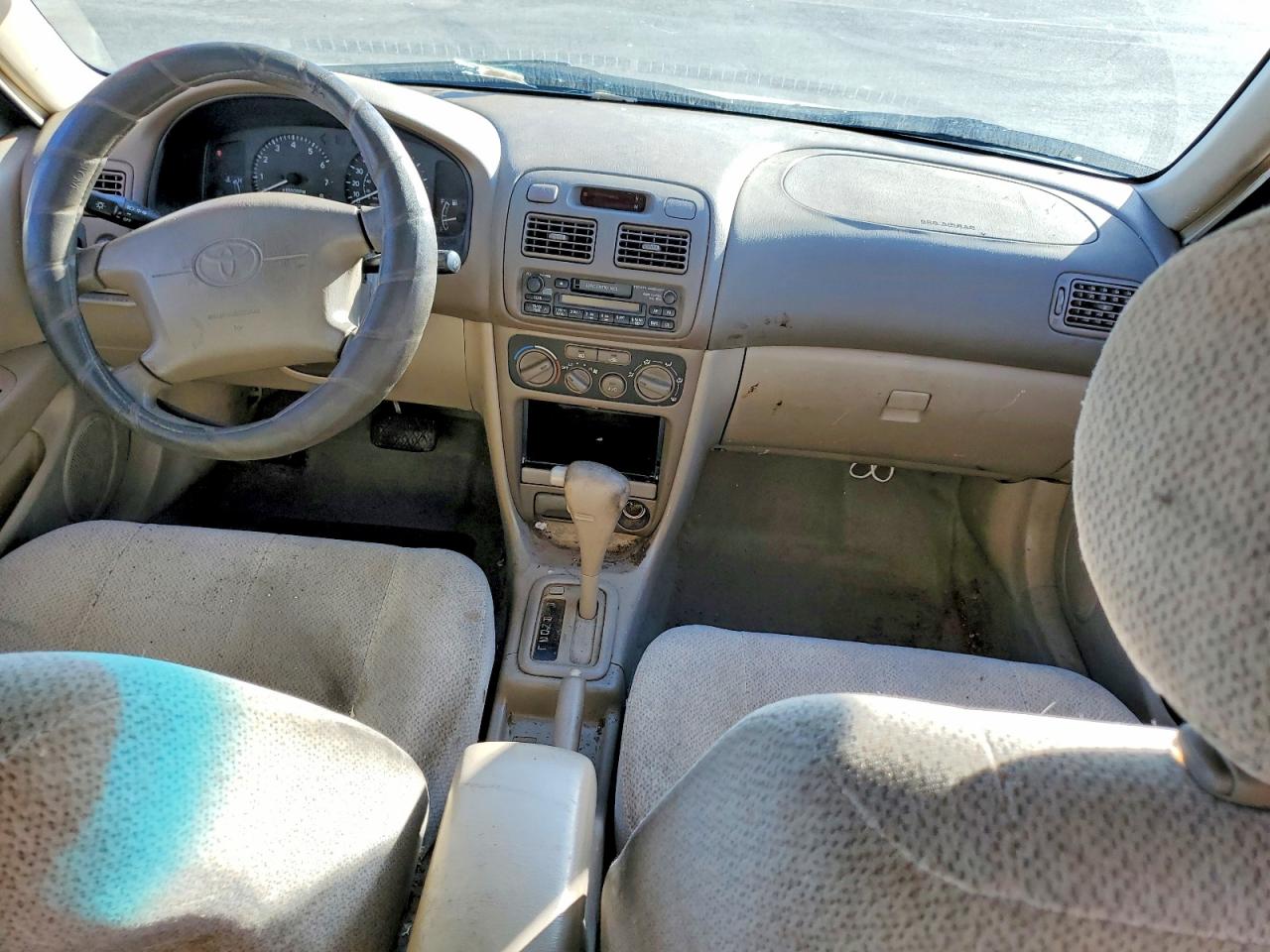 2001 TOYOTA COROLLA LE photo 8