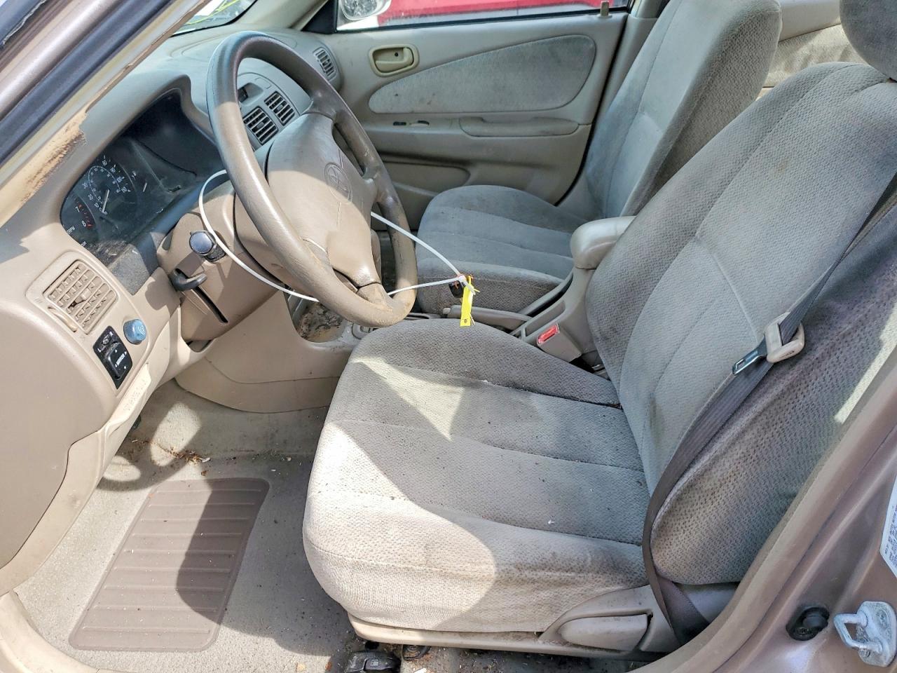 2001 TOYOTA COROLLA LE photo 7