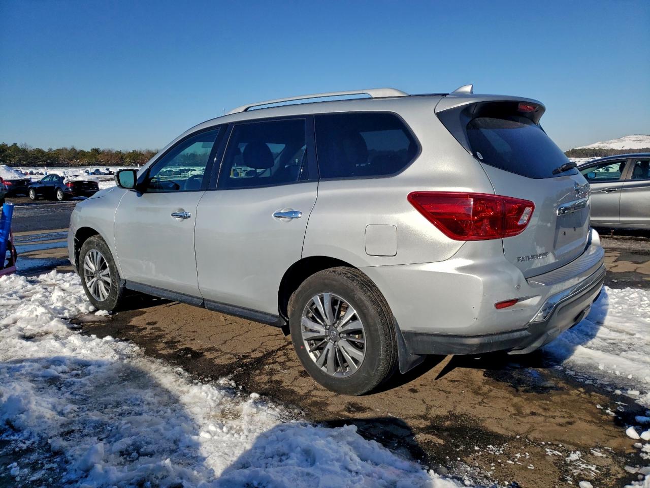 2020 NISSAN PATHFINDER SV photo 3