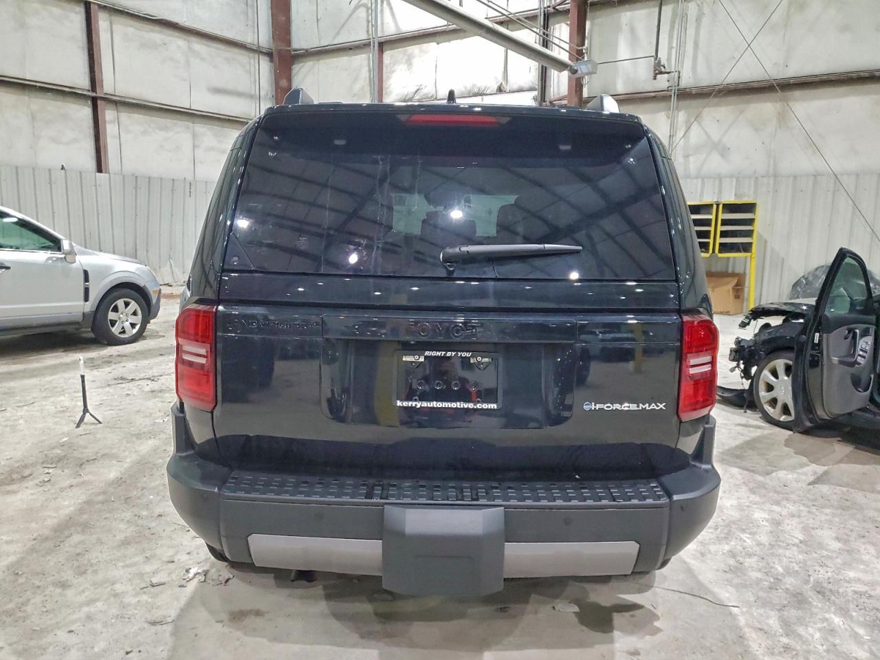 2025 TOYOTA LAND CRUISER BASE photo 6