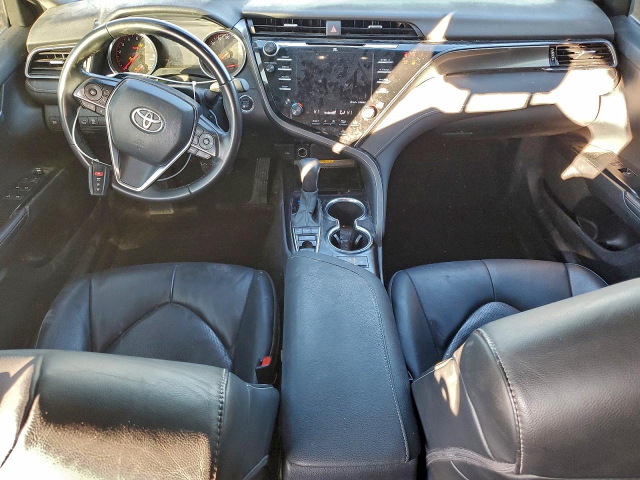 2020 TOYOTA CAMRY XSE photo 15