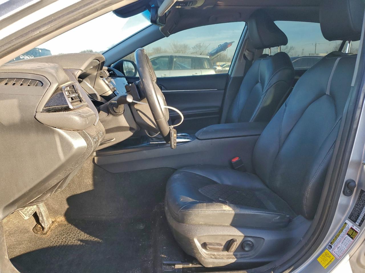 2020 TOYOTA CAMRY XSE photo 13