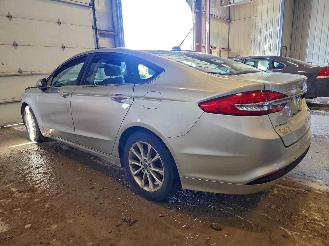 2017 FORD FUSION SE photo 3
