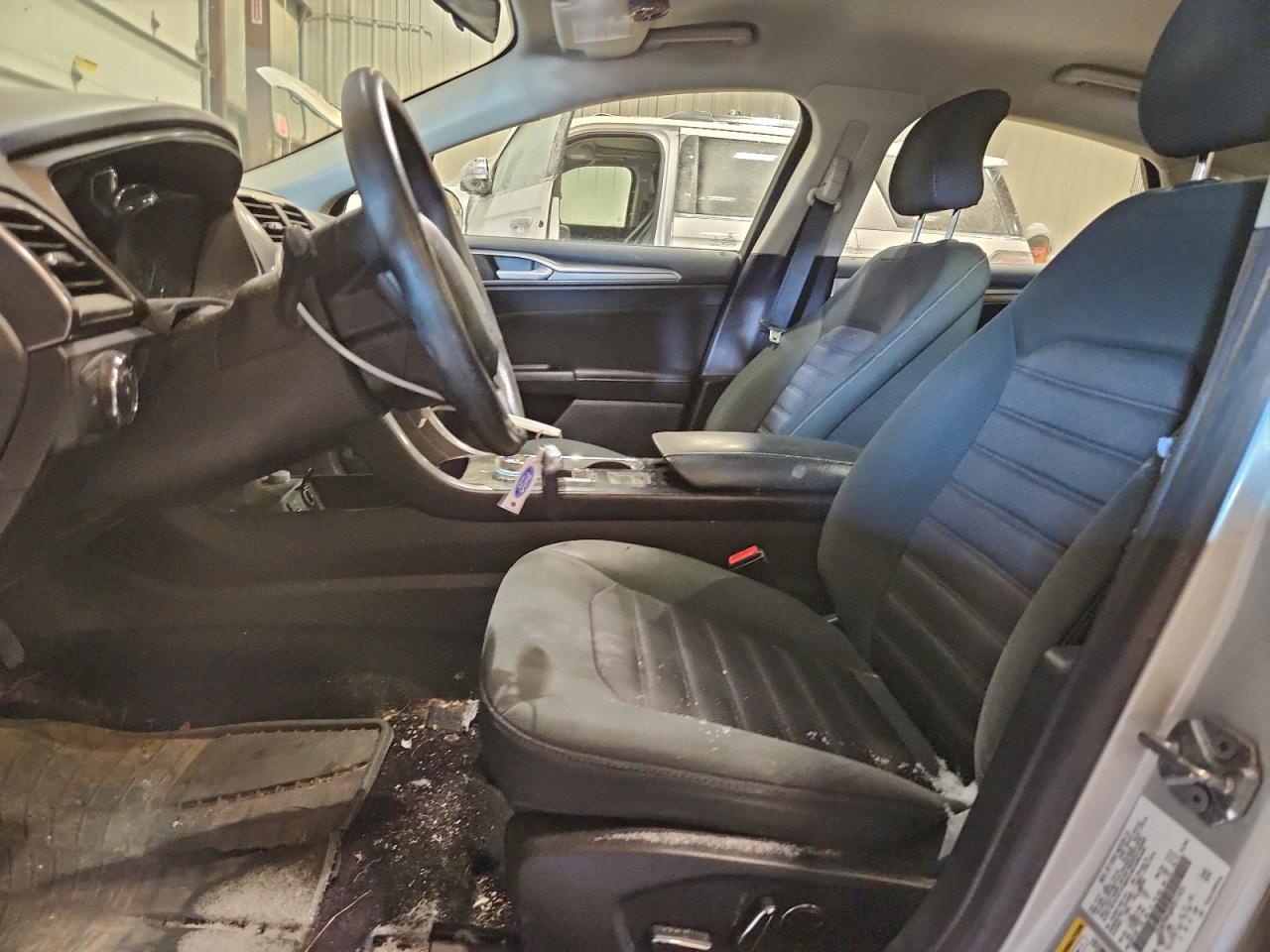 2017 FORD FUSION SE photo 13