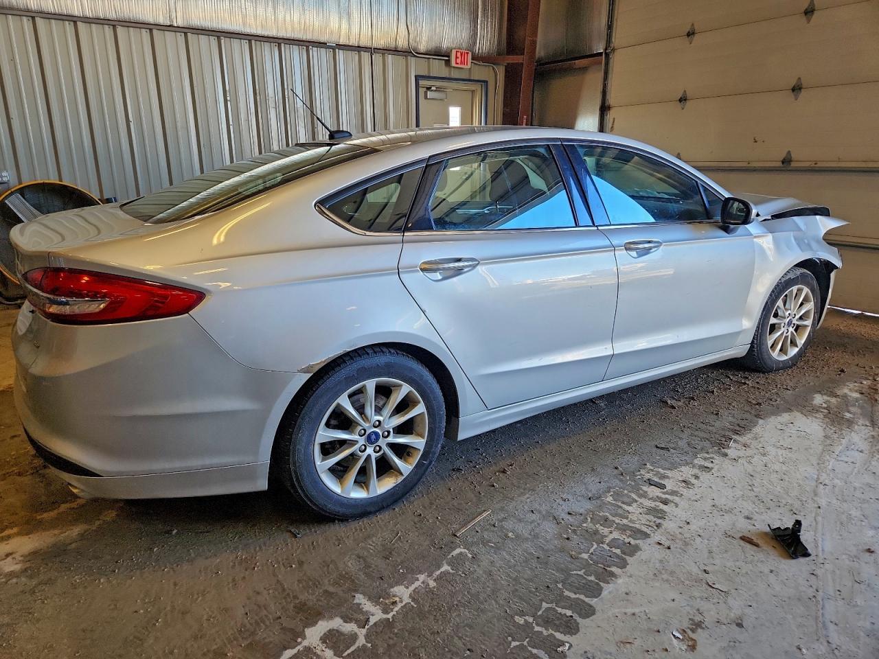 2017 FORD FUSION SE photo 5