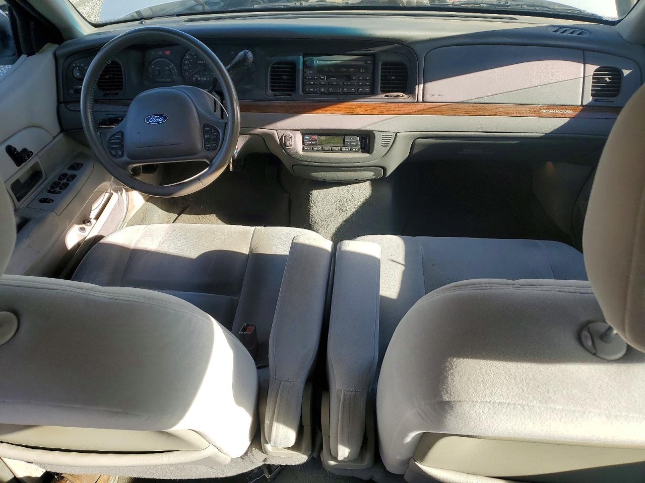 2003 FORD CROWN VICTORIA LX photo 8