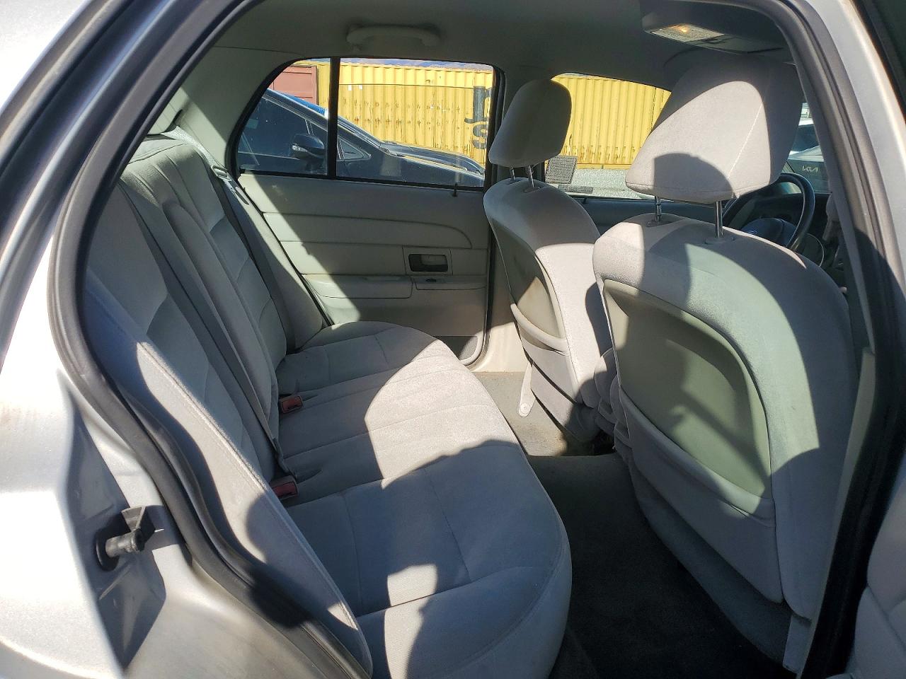 2003 FORD CROWN VICTORIA LX photo 10