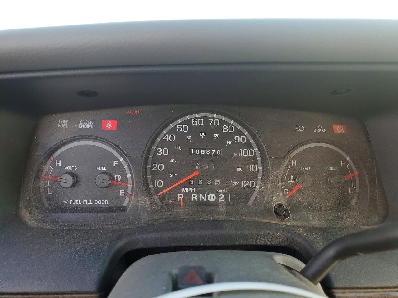 2003 FORD CROWN VICTORIA LX photo 9