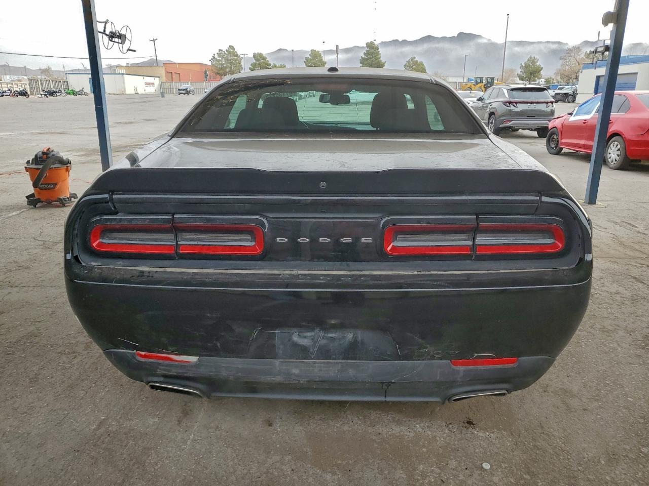 2023 DODGE CHALLENGER SXT photo 11